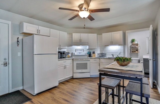 Jelinek Hideaway Unit 8