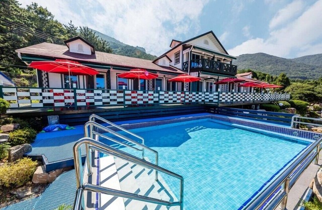 Jeongwon Beach Pension