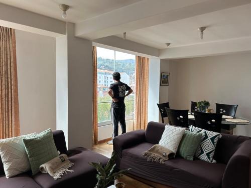 Joes House- cerca al mall real plaza