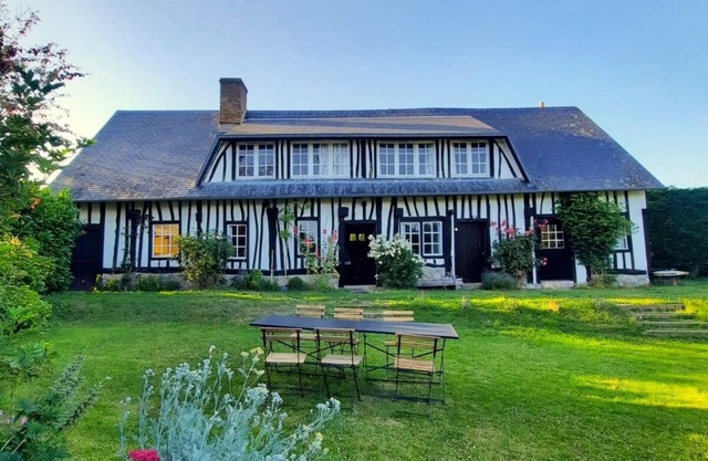 Jolie Chaumière Plein sud 2 kms de la mer