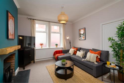 Joseph Suite - Stylish 3BR Home with Parking & WIFI