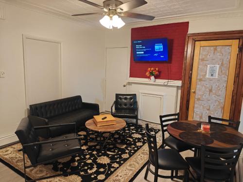 JSQ Apartment, 5 Mins from PATH Station