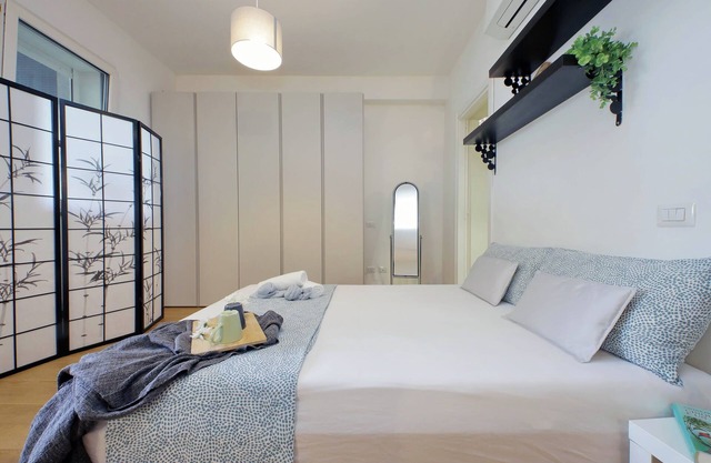 Julie's Flat - Studio Apartment, Sleeps 2