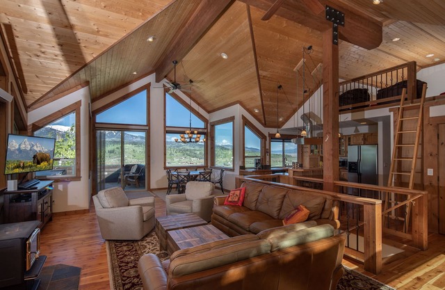 KABINO: vistas enormes, privacidad, bañera de hidromasaje, pesca con mosca, flotador, vida salvaje, wifi gratis