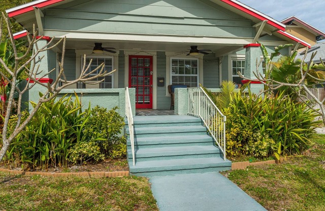 Kenwood Cottage en el soleado St Pete - barrio muy deseable