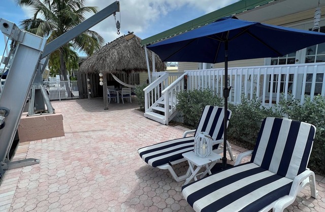 Key Largo Fisherman's Paradise - Heated Pool, Ocean Access & Tiki Hut