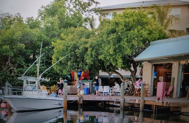 Beautiful oceanfront Key West Resort Condo 2./2