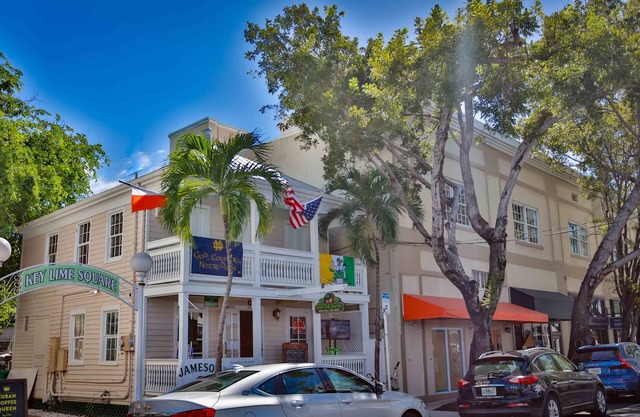 Key West Suites Hotel - Suite Adam Scott Rote