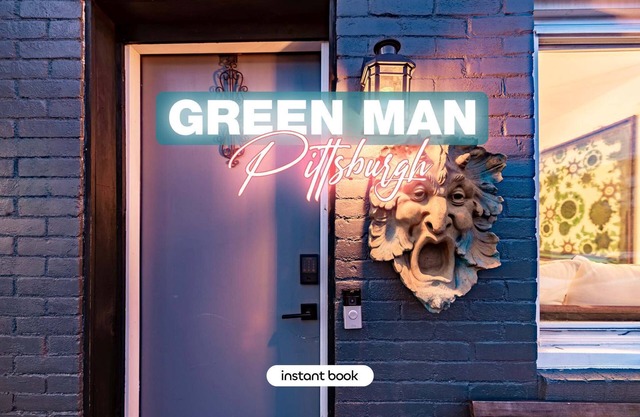 King Bed | Vinyl Records | Arcade | Free Parking