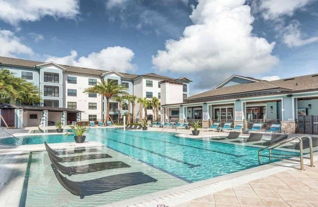 King Retreat Pool & Gym Pet-Friendly Close to Park