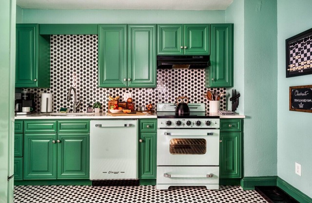 King`s Quarters Uptown