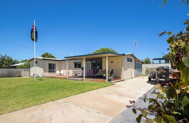 King St Retreat, pet friendly!