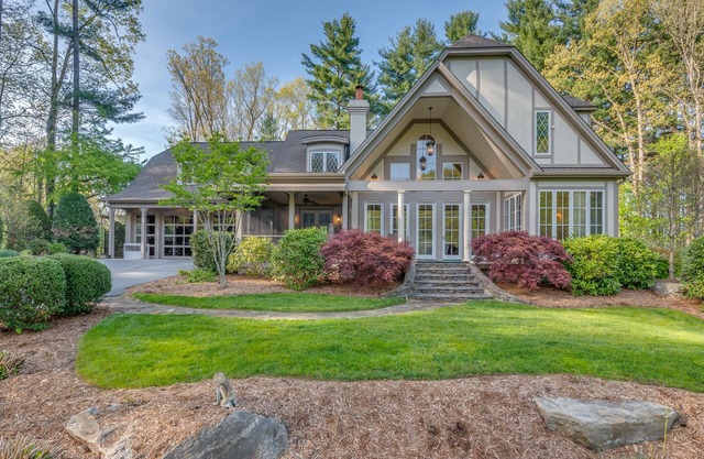 Kinloch Place | 7 Bedroom Estate in Hendersonville