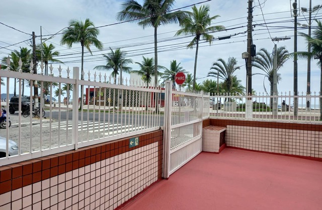 Kitnet Frente Para o Mar em Praia Grande - Aviação