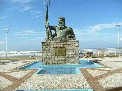 KITNET Praia Grande 100 mts da Praia