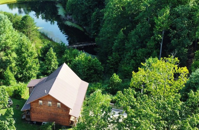 Klyfta Haus, 4Br, Lakeview, Hot Tub, Firepit, Shuffleboard, EV Charger