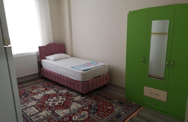 KMU,Hastane yakını, sakin lüks mahalle