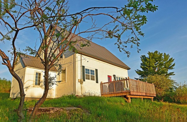 Knotting Hill - A Storybook Stay in Mahone Bay