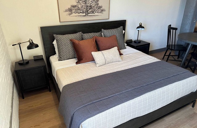 Knoxville Old City Hideaway - Free Parking