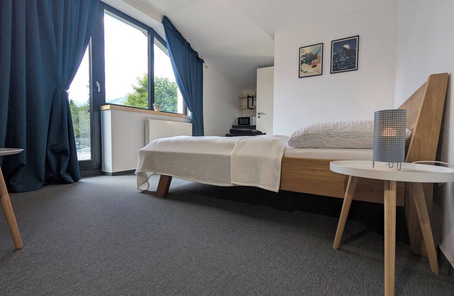 Komfortný apartmán s výhľadom na Lomnický štít, priamo na turistickom chodníku.