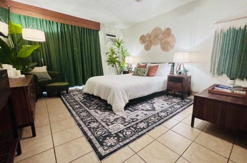 Kona Islander Inn Condos