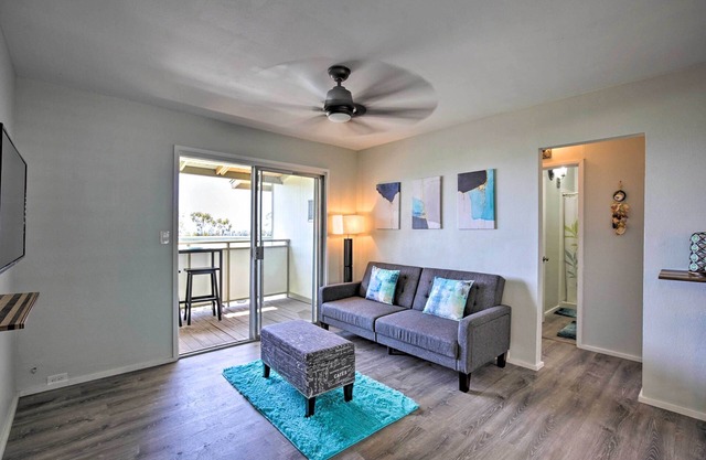 Kona Kai Haven w/ Pool Access, Walk to Beach!