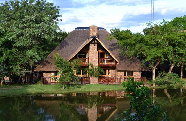 Alojamiento de lujo en un galardonado complejo de golf cerca del parque Kruger
