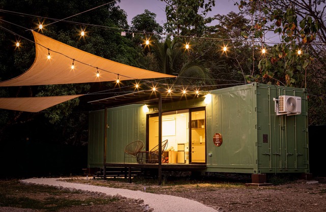 Kuna Earth - Fabulous Container Lofts in Mal Pais!