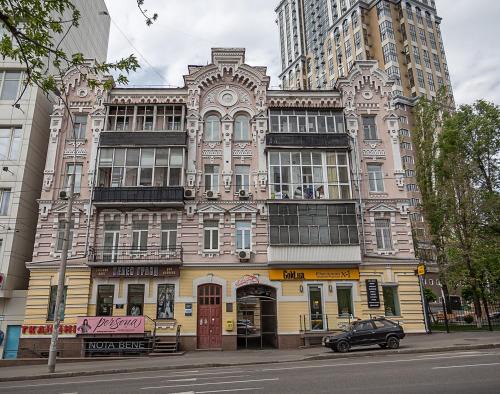 Kyiv Grey Apartment