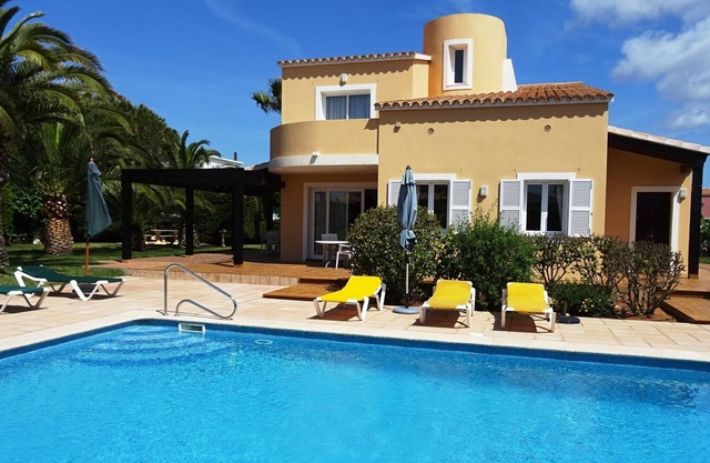 Villa de lujo, con piscina privada climatizada, 400mt de la playa