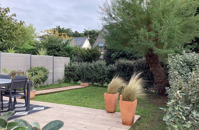 LA BAULE - CASA T2 CON JARDÍN EN RESID. TRANQUILO / SEGURO - PISCINA (IFI).