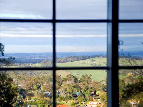 La Cachette in Upwey 3BR Retreat with Mountain Views