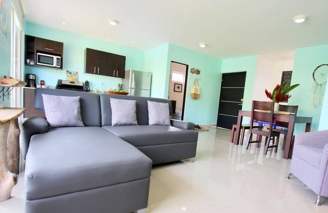 La Casa Azul CR · ?BEAUTIFUL Home with Private POOL ??♀️+ 16' Rancho??♀️