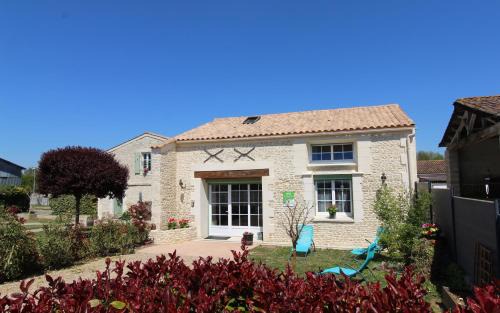 La Croix du Sud 20 allée de Candé 17138 Saint-XANDRE