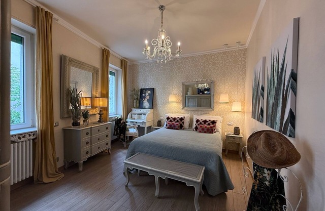 La Dolce Vita - Luxury Verona city Apartment 2 BR, 2 BA with Romantic Balcony