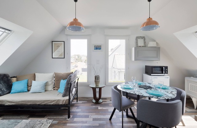 La Garde Guérin - 2 minutes de la plage St Lunaire