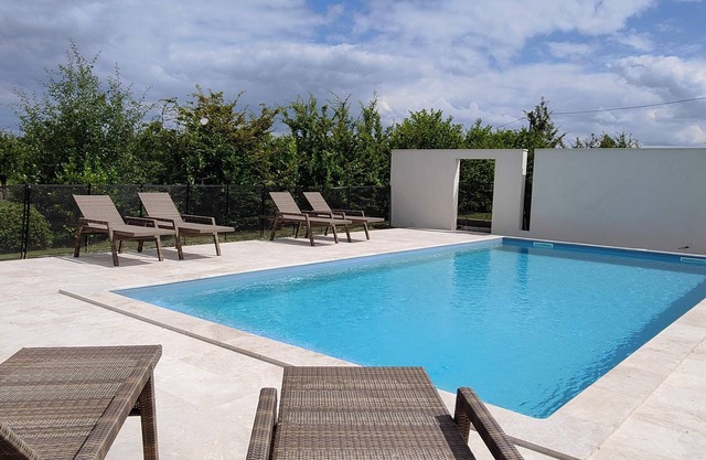 La Lambrusca, Encanto y Piscina, 4p en Périgord, 100m2