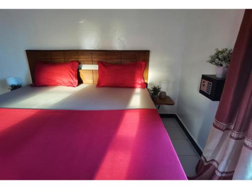 La MAISON BLANCHE - Ch4A - CENTRAL - CALME - WIFI - White Butterfly Hotels