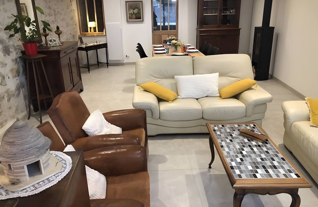 La Maison Du Tour De Ville con vistas a las montañas, Wi-Fi y aire acondicionado