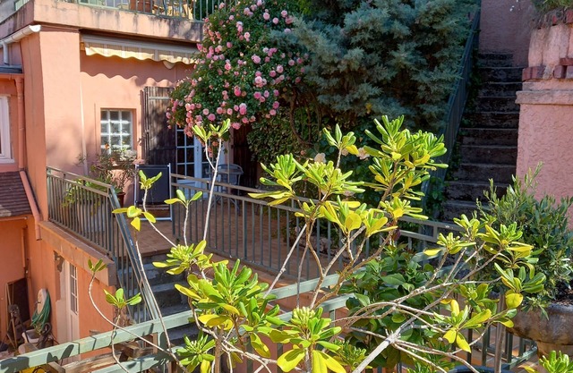 La maison rose: Atypical house - town center - Near train station