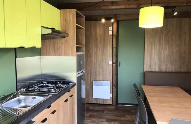 Camping la Peyrugue *** - Habitaciones en chalet Ottawa 6 personas + aire acondicionado