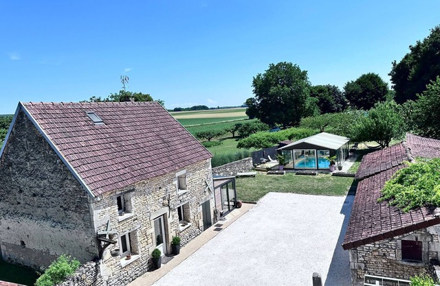 La pompagne 12 people private heated pool