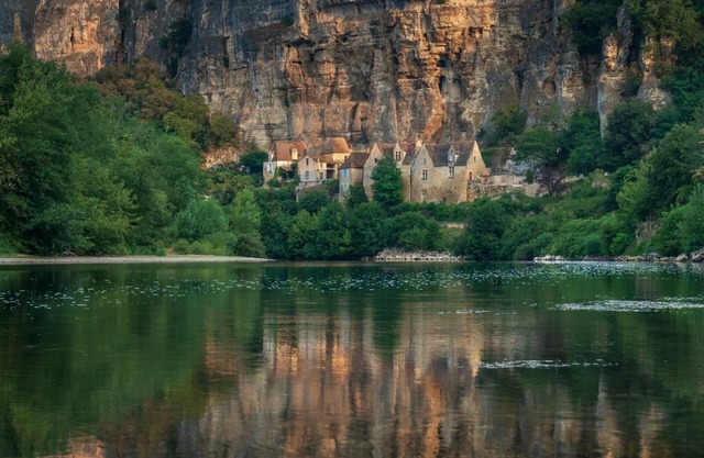 casa de pueblo con encanto "LA ROCA"