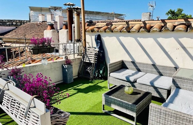 La Terrasse des Arènes