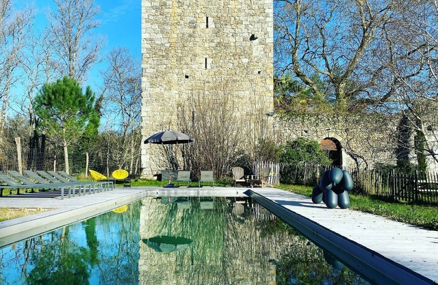 La Tour D'avance. Commanderie du 19ème Siècle au Coeur de la Forêt