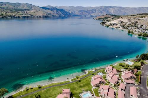 Lake Chelan Shores Chelan Beauty 18-7