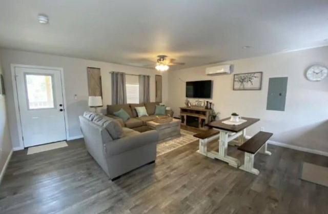 Lake Cumberland "Idol Time Cabin" near Clearwater