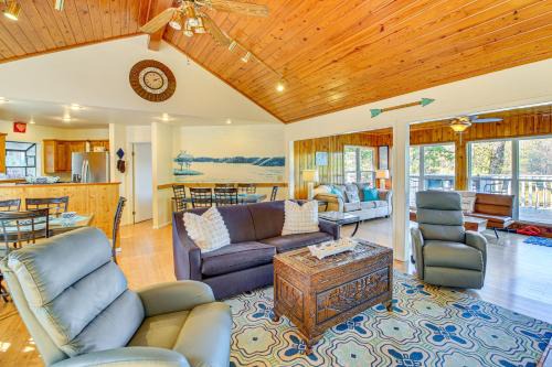 Lake Hamilton Escape with Dock and Waterfront Views!