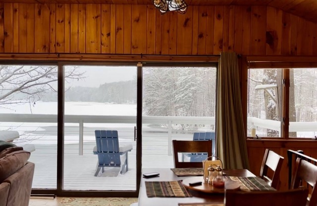 Lake House Getaway! Saratoga Co.