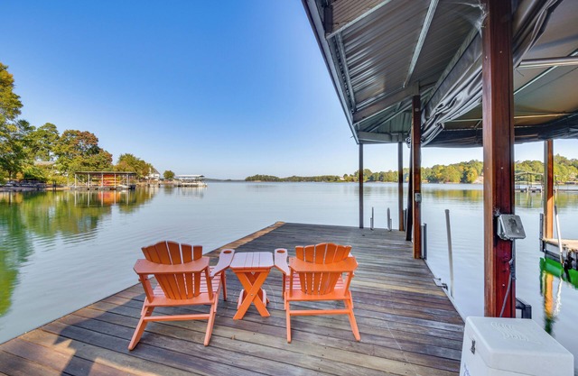 Lake Keowee Home w/ Boat Dock in Seneca